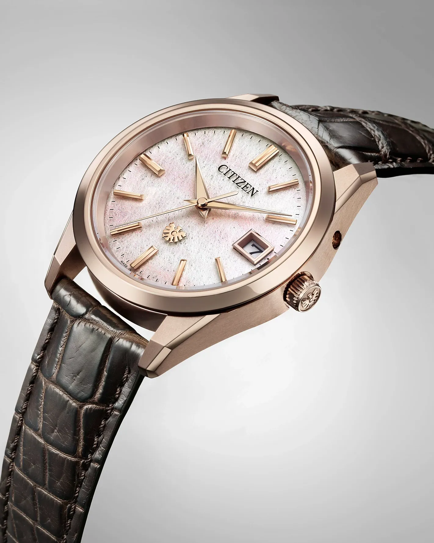 The CITIZEN White Dial Crocodile Strap AQ4106-00A | CITIZEN